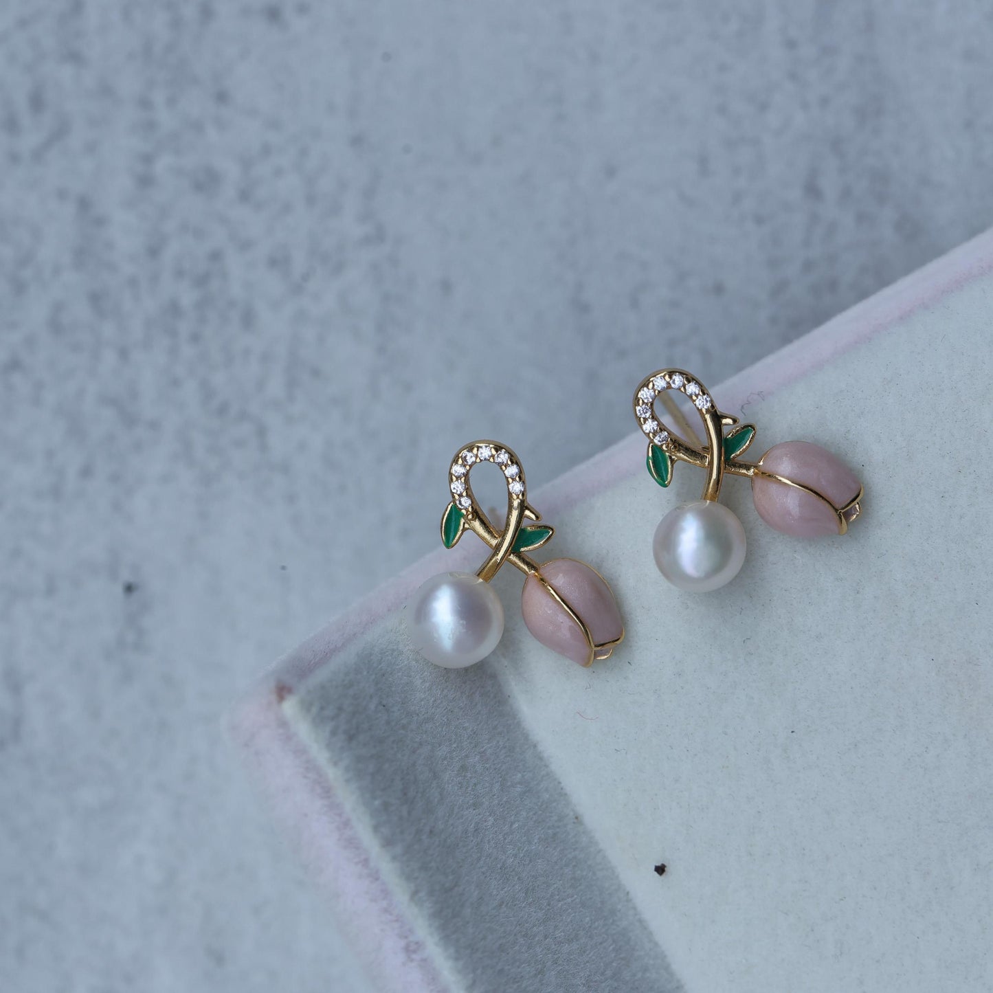 Rose Ear Tops