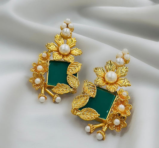 Pearls Flower Earrings